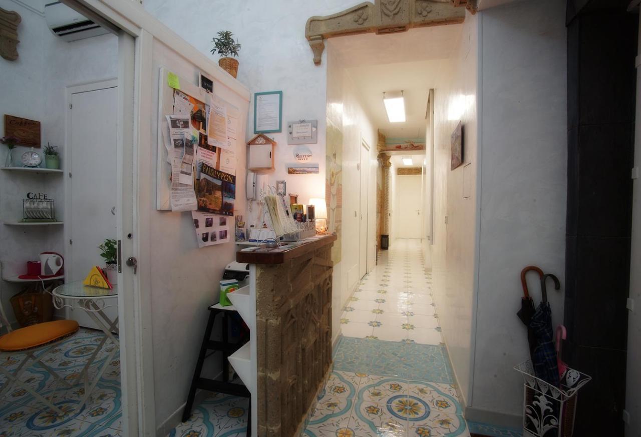 Le Vie Di Napoli B&B Buitenkant foto